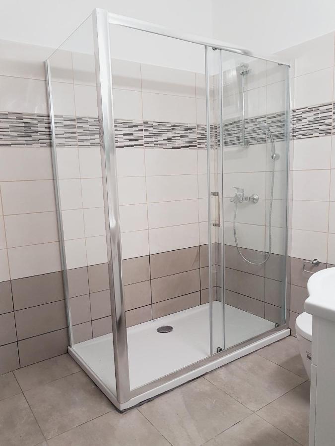 Cozy Holyday Apartament Paralimni Exteriör bild